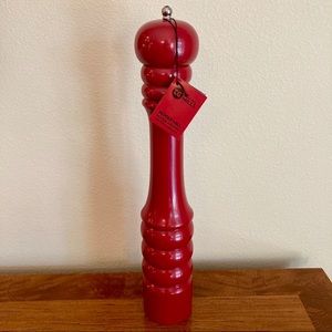 NWT TG Traditional Mills Red Pepper Mill 40.5 cm